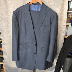 Elegant Navy Mens Custom Suit